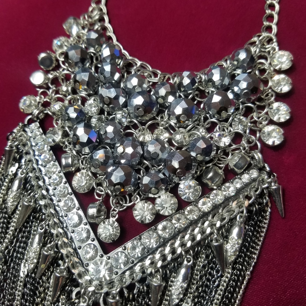 Silver Beaded Chain Rhinestone Statement N… - Picture 2 of 4